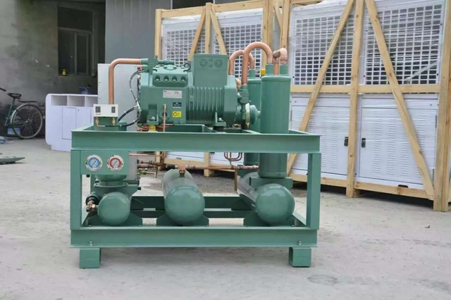螺桿并聯(lián)機(jī)組